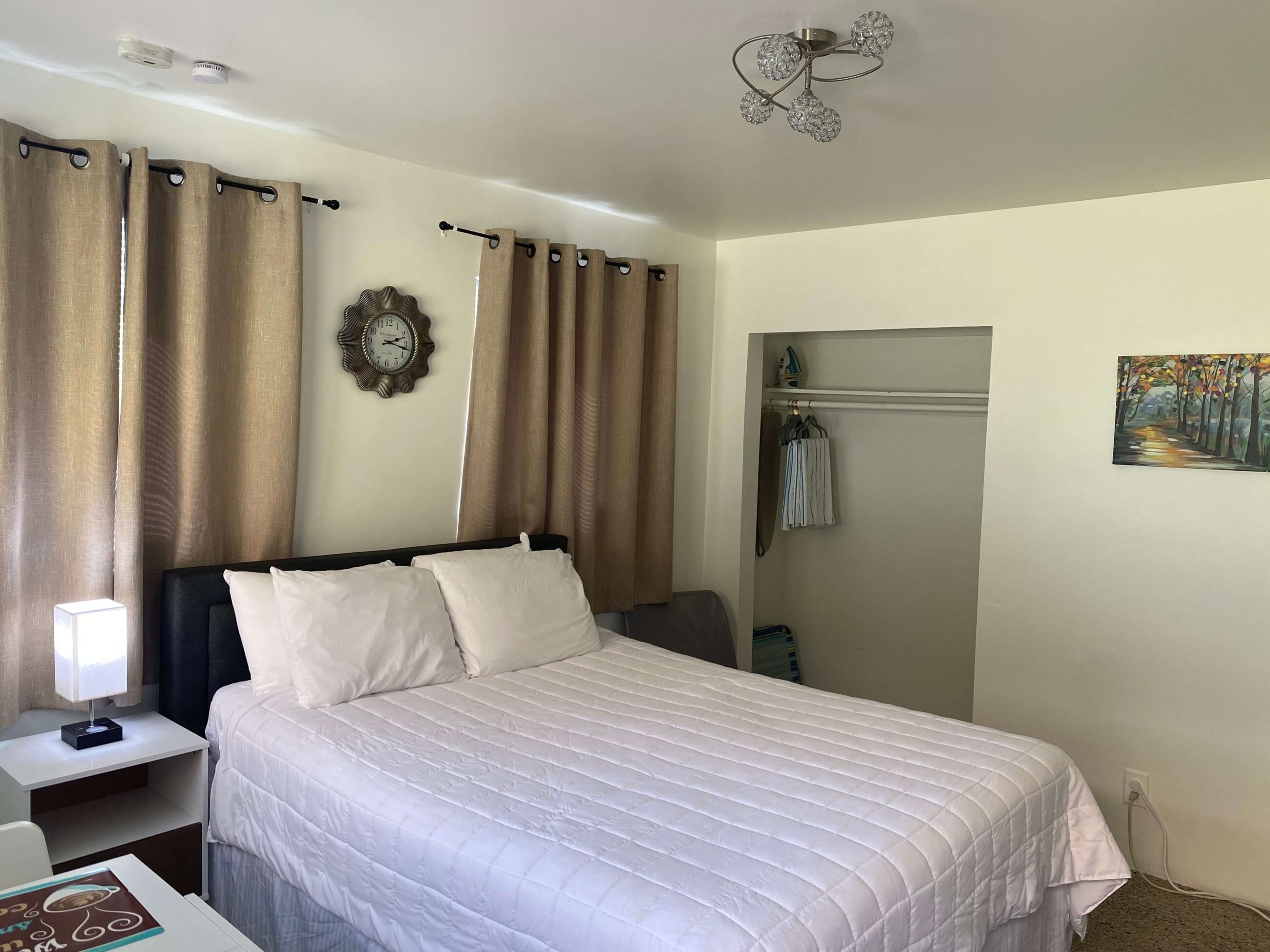 Rooms – Tiana Beach Inn